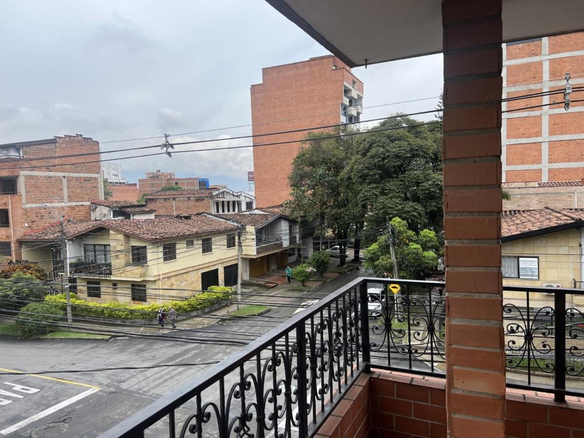 Casahotel De Lujo Colores - Estadio Medellín Eksteriør billede